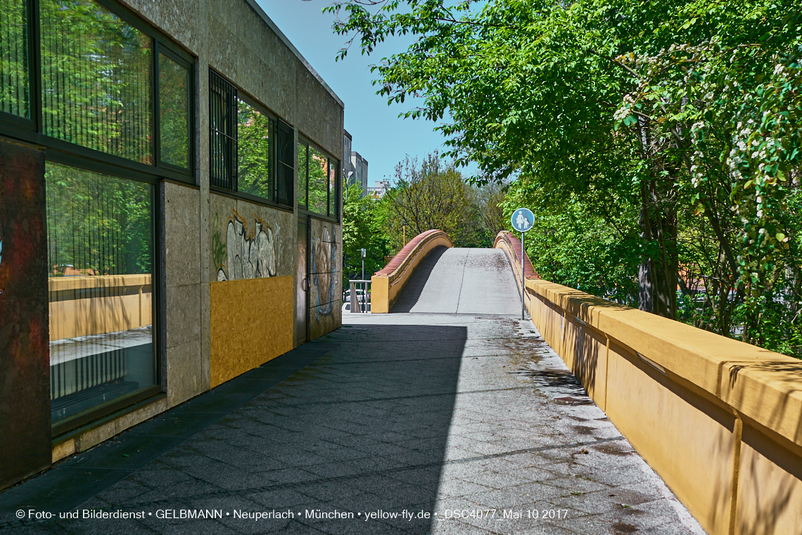21.03.2017 - Abrissbaustelle Quiddezentrum in Neuperlach